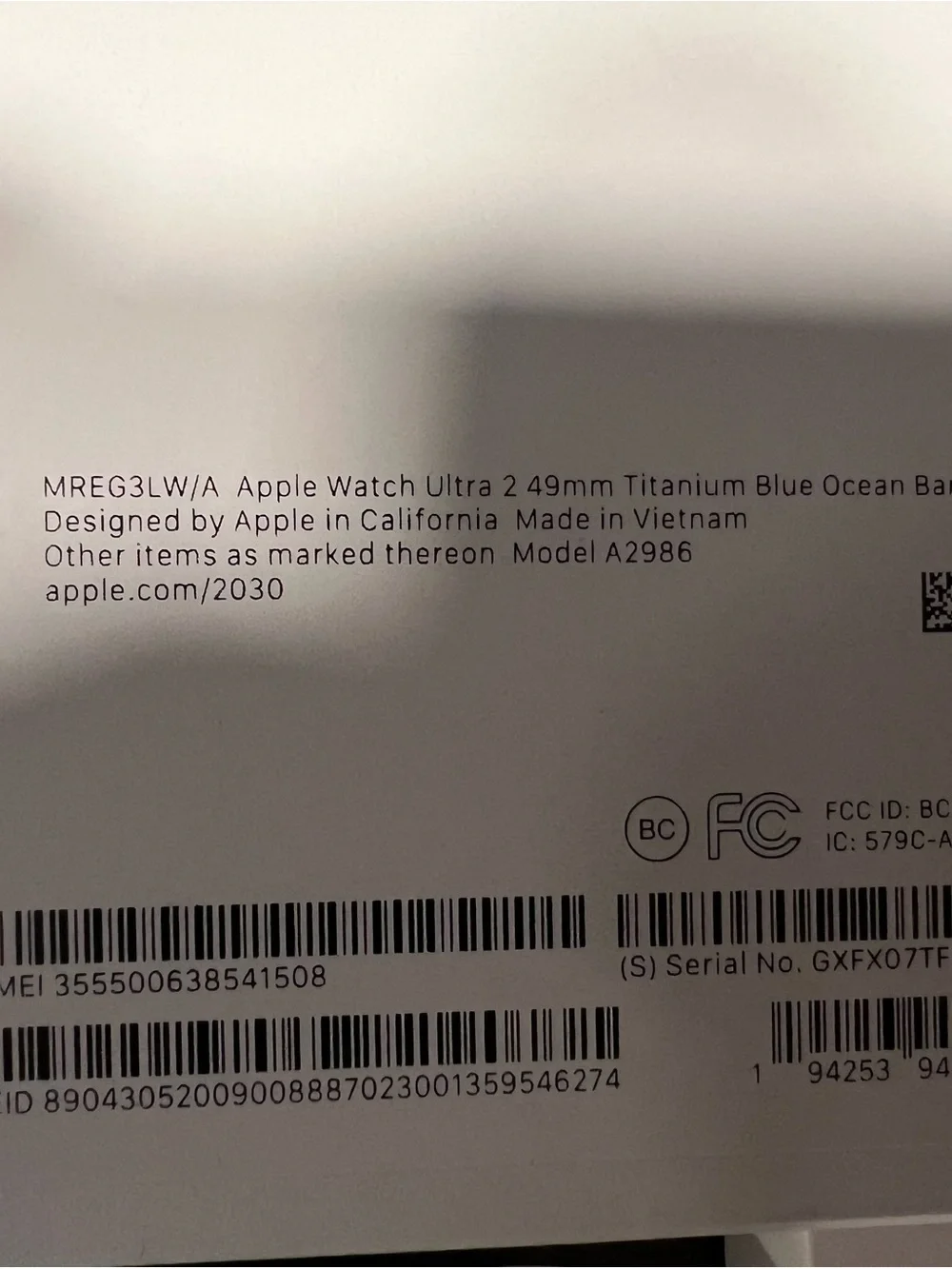 Apple Watch Ultra 2 - Titanium 49mm with Green Alpine Loop